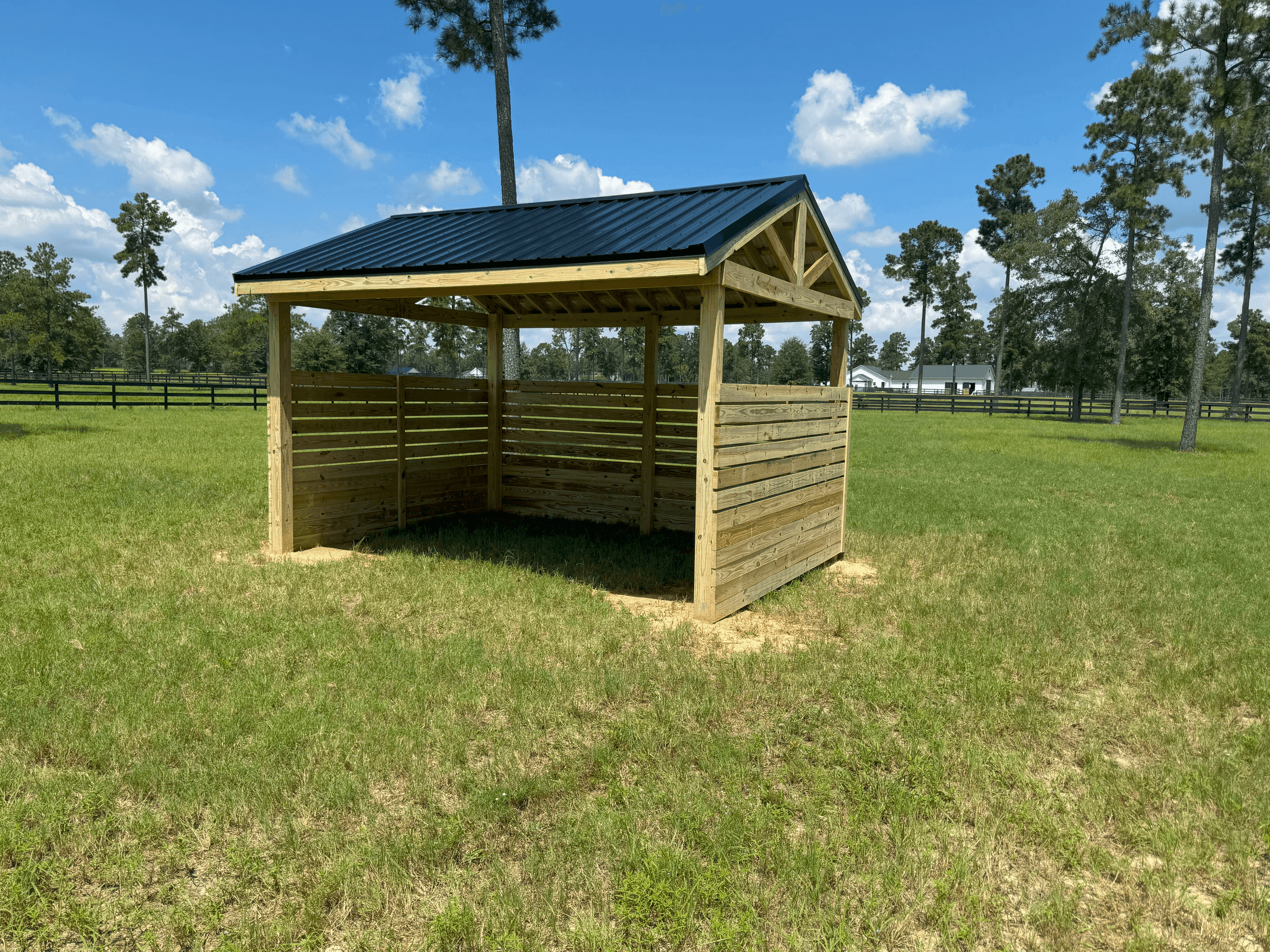 Gable Roof - Metal